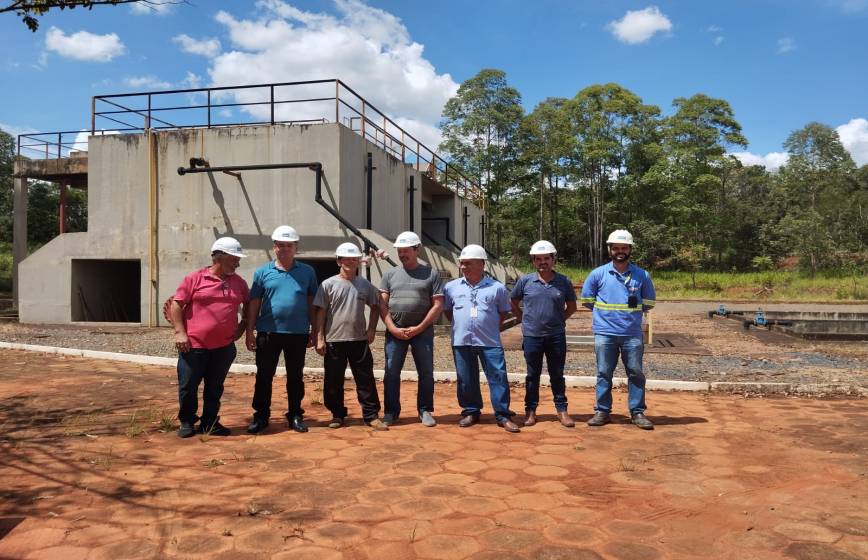 Visita a Estação de tratamento de água e esgoto do município